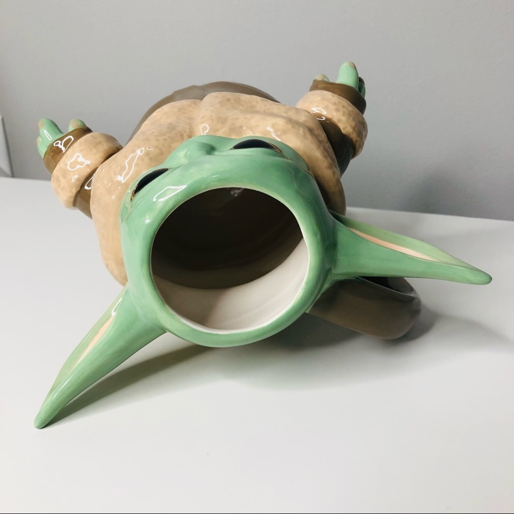 STAR WARS “The Child” BABY YODA Mug - Picture 4 of 4